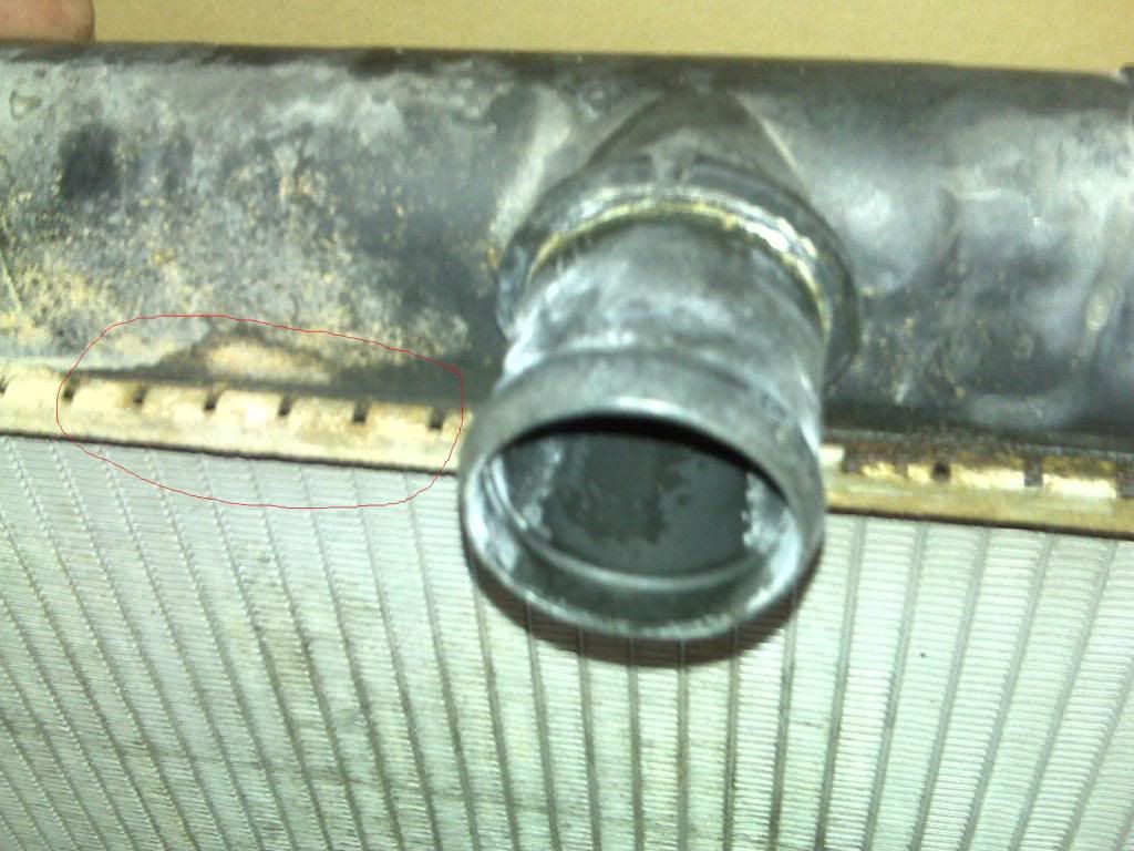 2003 Nissan maxima radiator leak #4