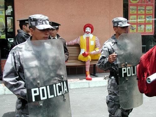 Rumores sobre el payaso Ronald McDonald :o Rumores sobre el payaso Ronald McDonald :o