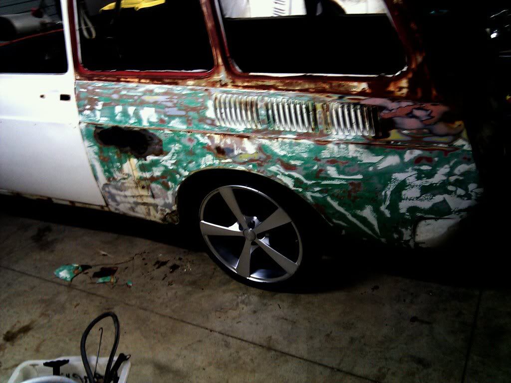 http://i1111.photobucket.com/albums/h461/scoobywgn/Squareback/FullySick-20-6-2011.jpg