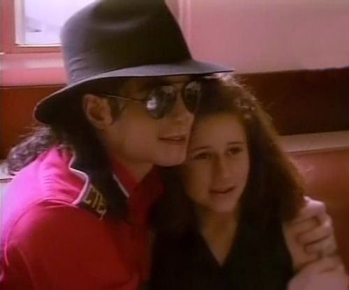 MJ-And-Fan-michael-jackson-10770623-500-416_000.jpg