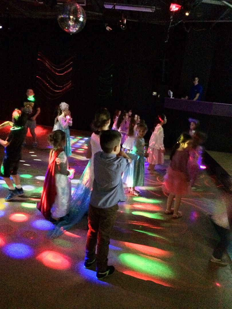 Decadance Disco Party, Joondalup Blog Reviews Buggybuddys