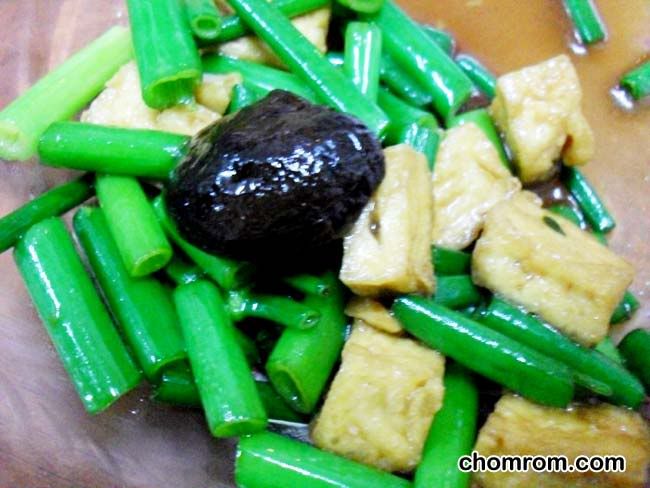 เครือข่าย คนกินเจ และมังสวิรัติ-ผัดดอกหอมเต้าหู้ทอดหอมอร่อย-6