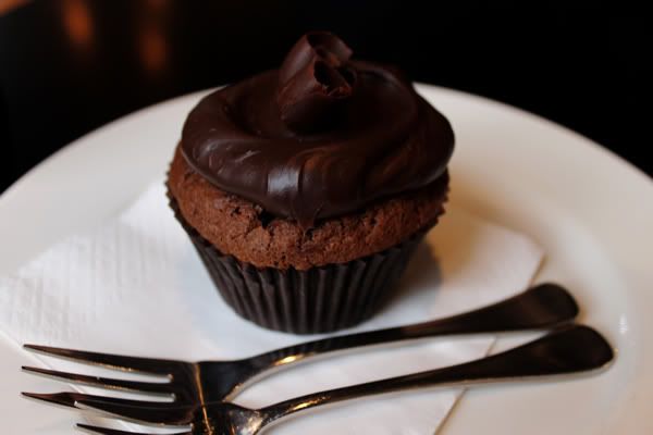 Flourless Chocolate Cupcake Flourless Chocolate Cupcake