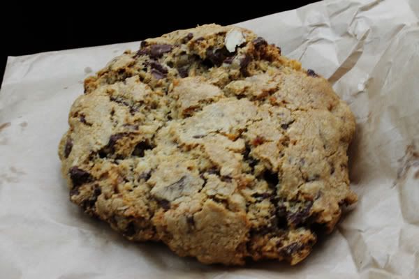 Cookie Chocolate, Apricot & Macadamia Cookie