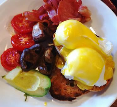 Tom phat Breakfast