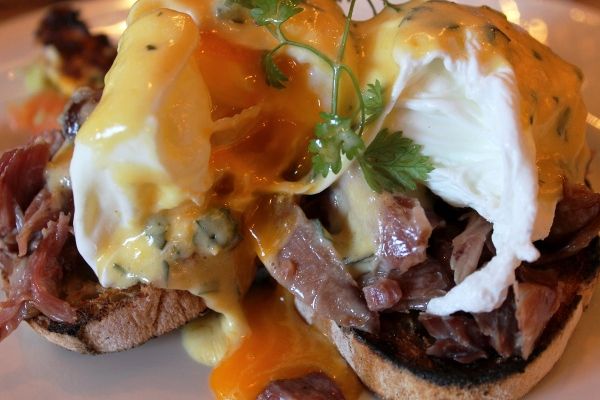 Eggs Benedict